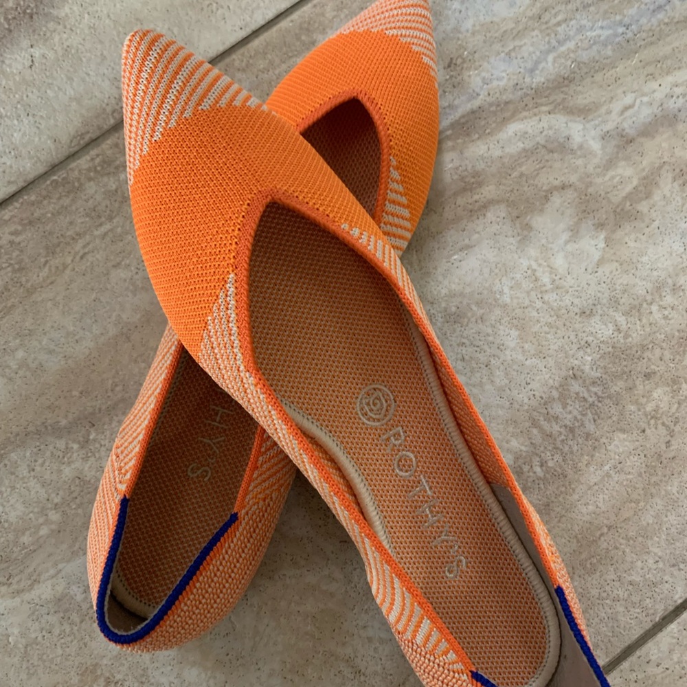 New in the box, Rothy’s The Point in Sherbet. Never worn!